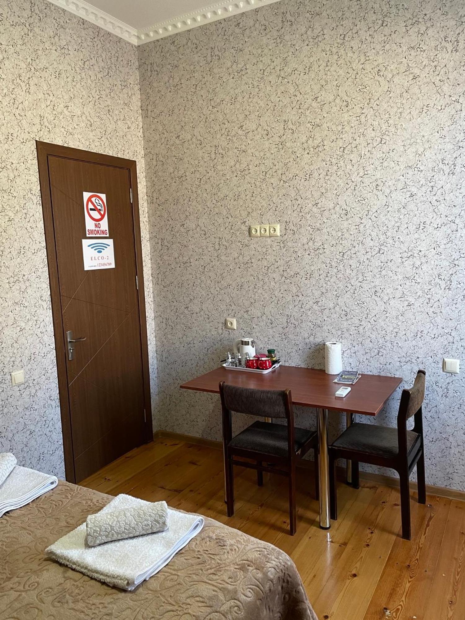 Elco Hotel Zugdidi Buitenkant foto