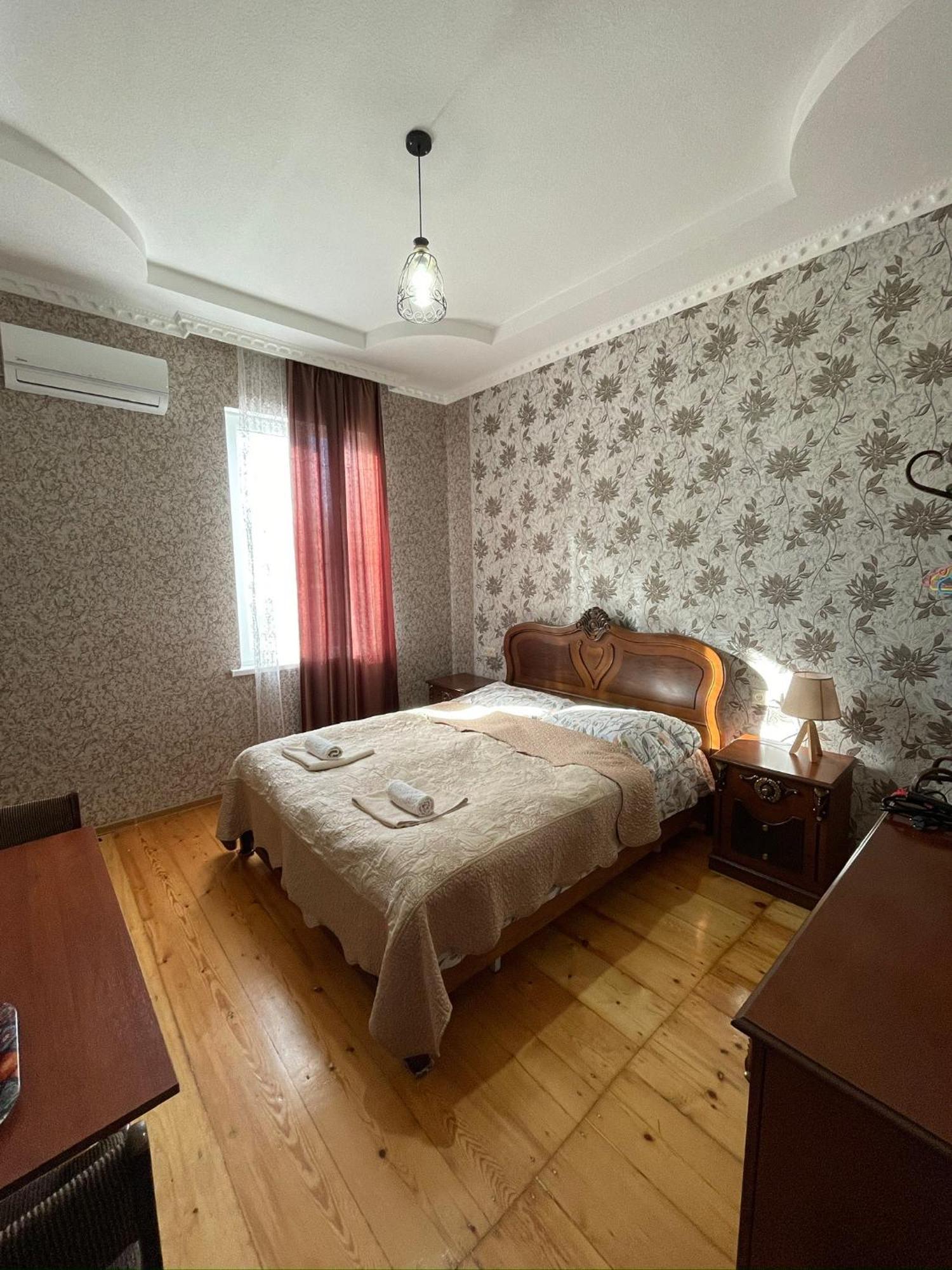 Elco Hotel Zugdidi Buitenkant foto